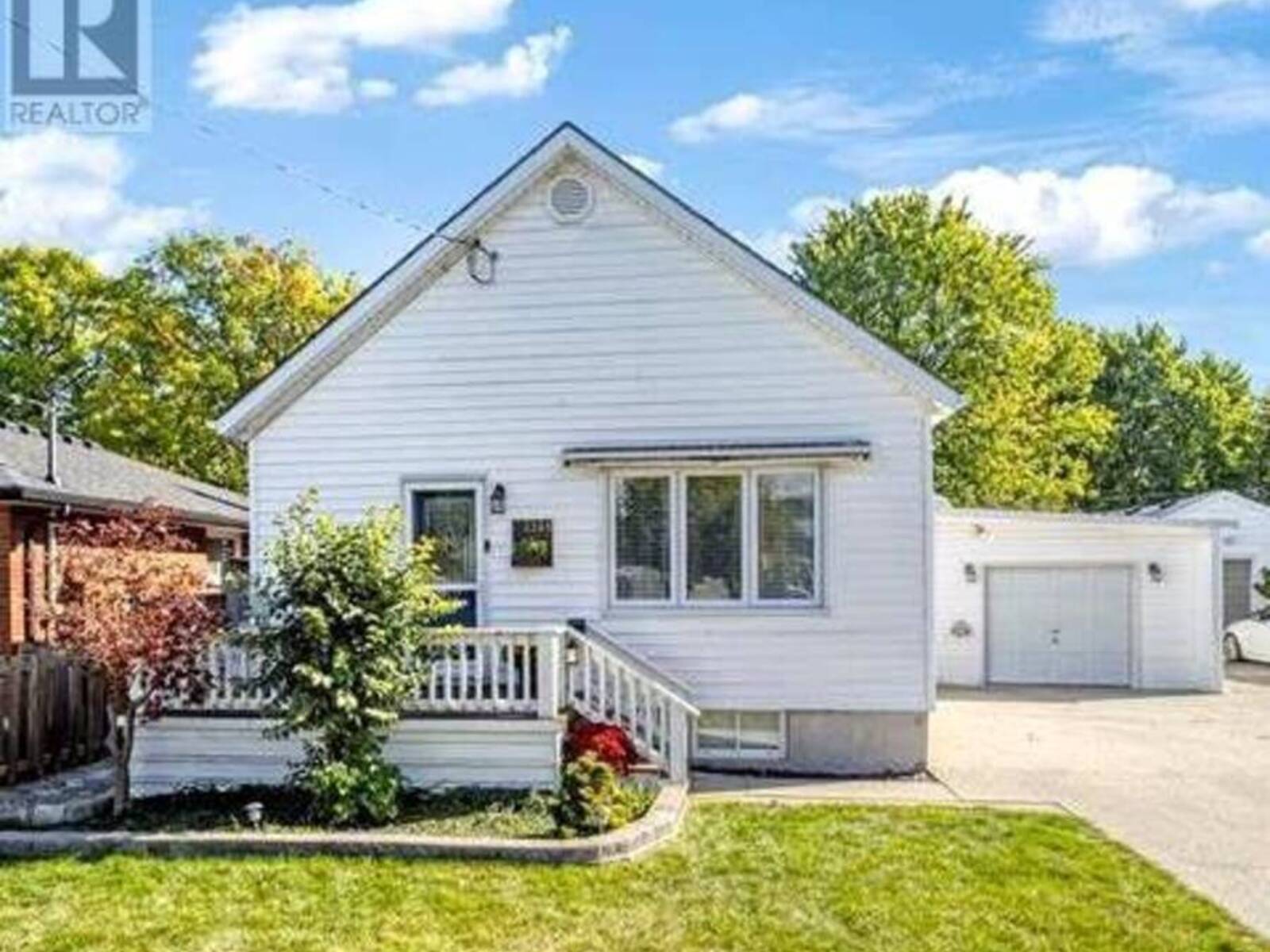 1194 MATHEWS AVENUE, Sarnia, Ontario N7V 3T8