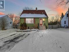 898 WOODLAND AVENUE Sarnia Ontario, N7V 3W6