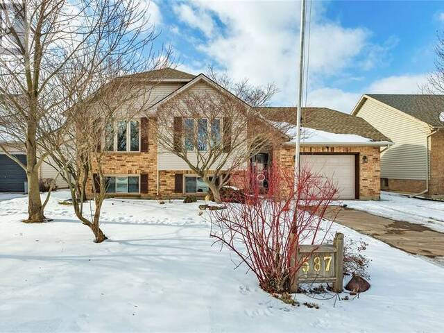 587 BENTINCK DRIVE St. Clair Ontario, N0N 1G0