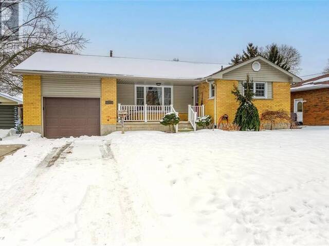 1236 THOMAS DRIVE Sarnia Ontario, N7V 3W3 - 5 Bedrooms Home For Sale