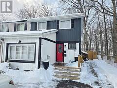 52 FAIRVIEW CRESCENT Sarnia Ontario, N7S 4C9