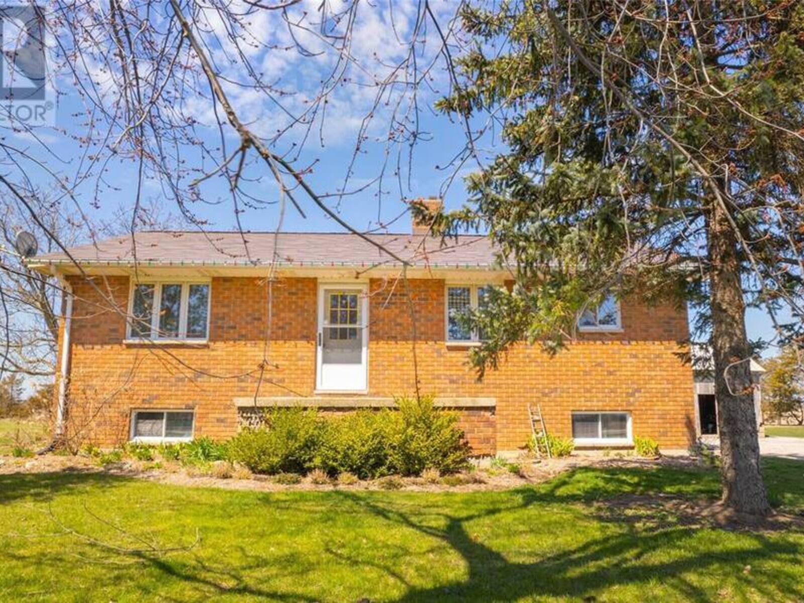 5726 LAKESHORE ROAD, Lambton Shores, Ontario N0N 1J7