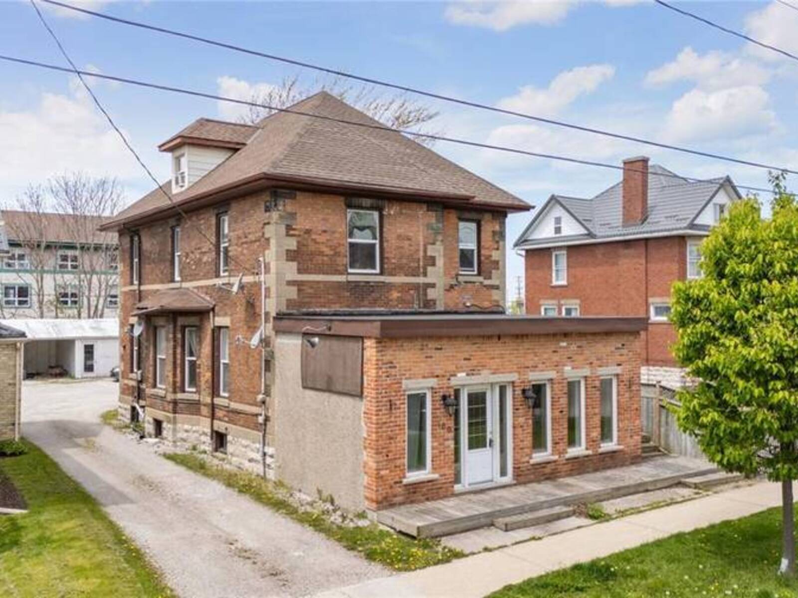169 CHRISTINA STREET South, Sarnia, Ontario N7T 2M9