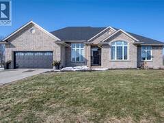 4294 GARDEN CRESCENT Petrolia Ontario, N0N 1R0
