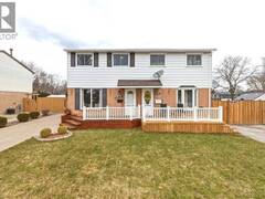 1103 CARDIFF COURT Sarnia Ontario, N7S 4B6