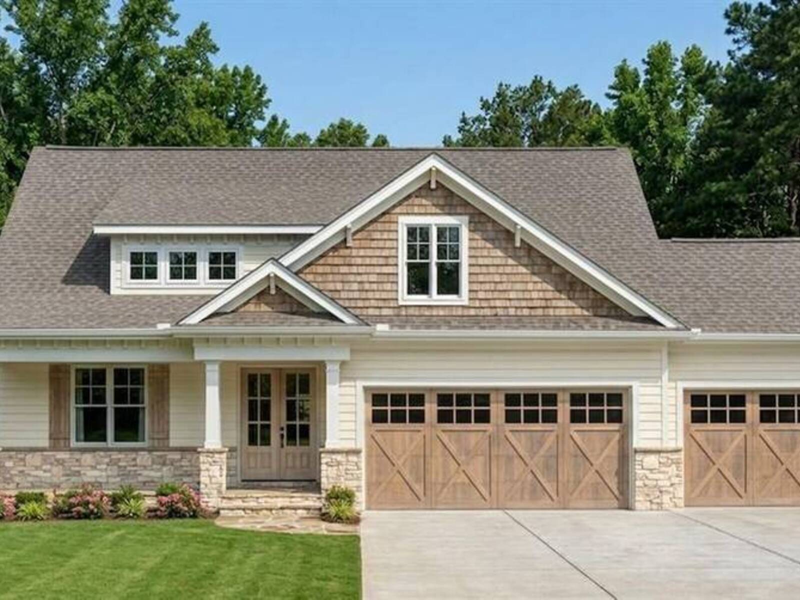 3520 KAWARTHA DRIVE, Plympton-Wyoming, Ontario N0N 1E0