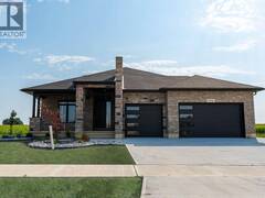 6936 SHORESIDE DRIVE Plympton-Wyoming Ontario, N0N 1E0