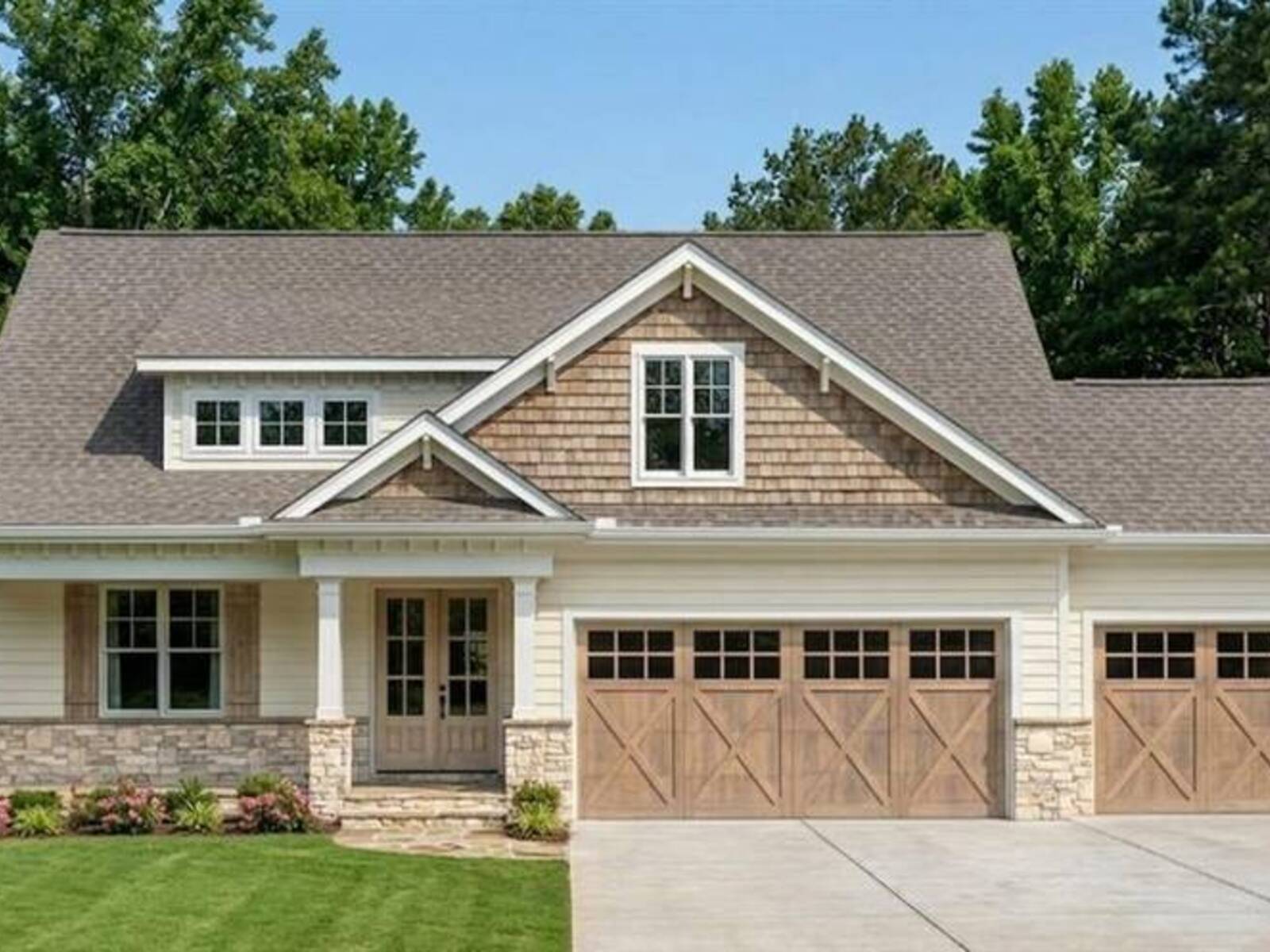 3512 KAWARTHA DRIVE, Plympton-Wyoming, Ontario N0N 1E0