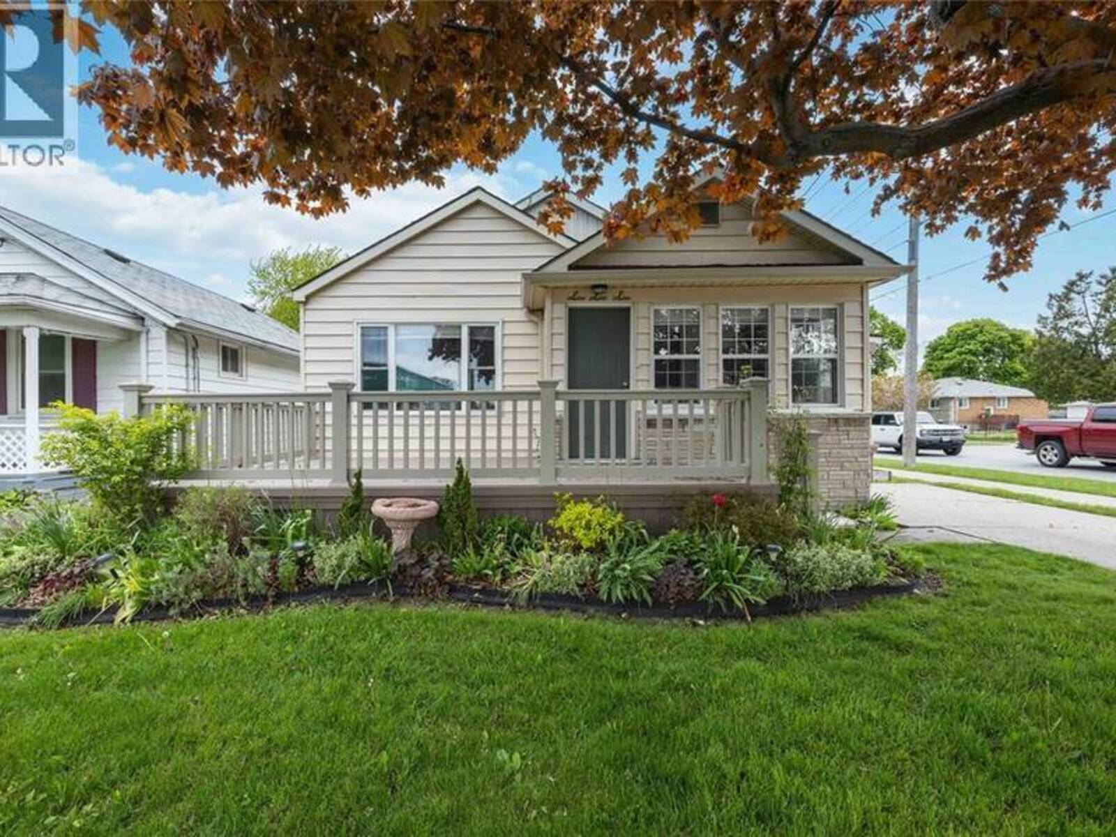 666 DEVINE STREET, Sarnia, Ontario N7T 1W8