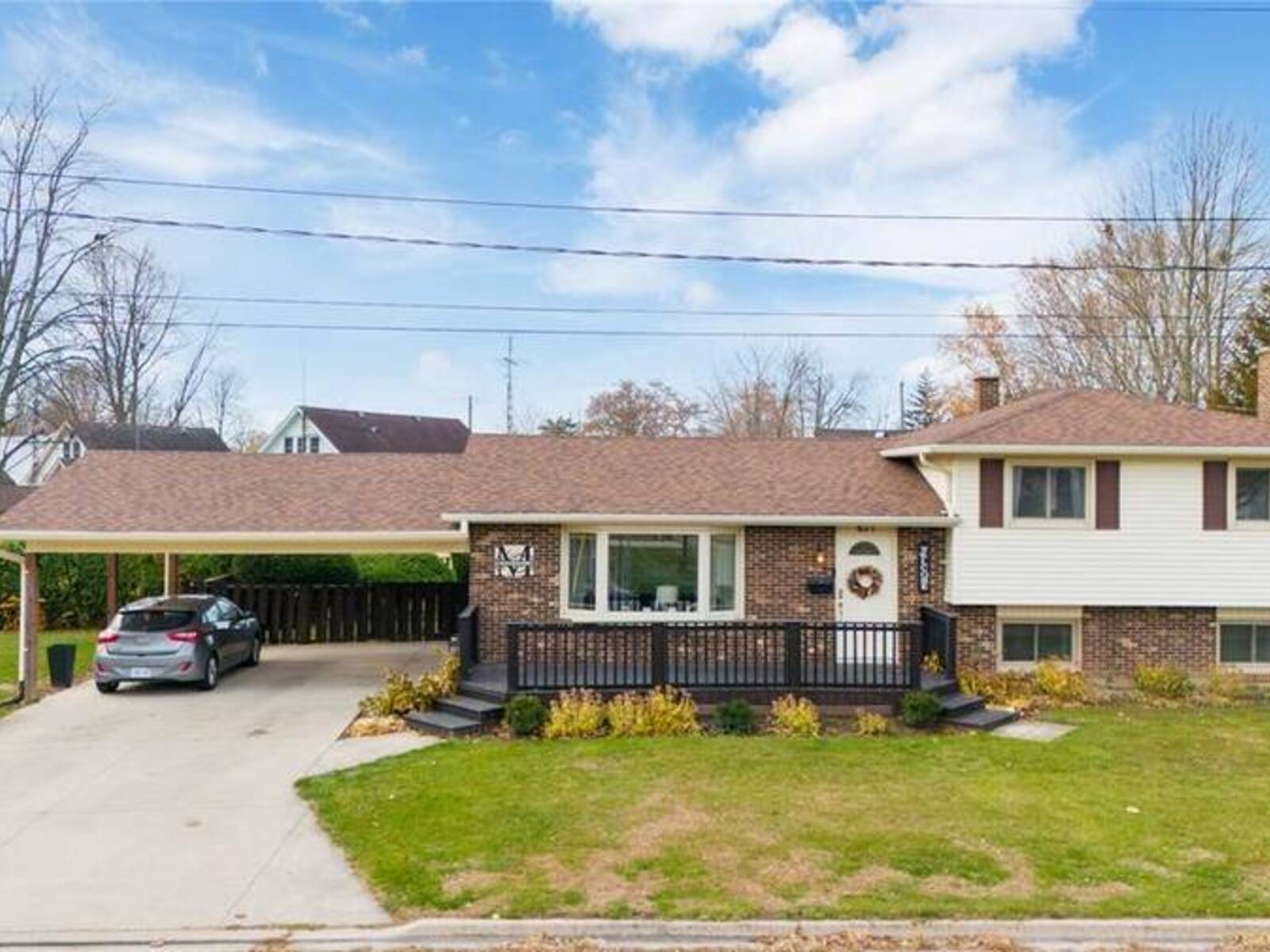 671 NELSON STREET, Wallaceburg, Ontario N8A 4H5