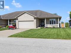 477 1st AVENUE Petrolia Ontario, N0N 1R0