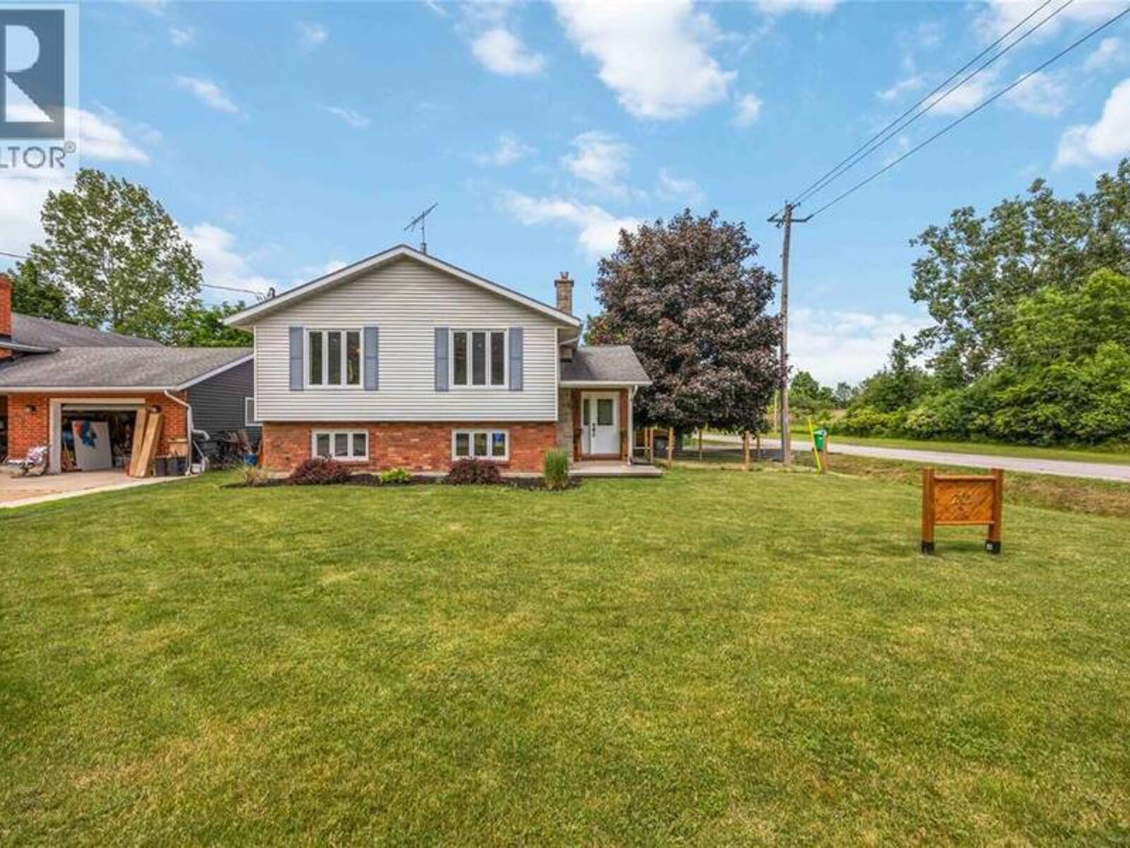 201 EUREKA STREET, Petrolia, Ontario N0N 1R0