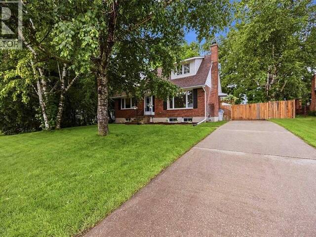 26 ARTHUR STREET Lambton Shores Ontario, N0N 1J0 - 4 Bedrooms Home For Sale