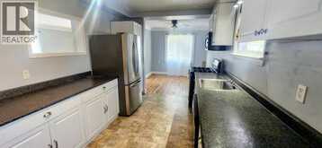2012 Wayne AVENUE | Sarnia Ontario | Slide Image Eight