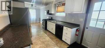 2012 Wayne AVENUE | Sarnia Ontario | Slide Image Nine
