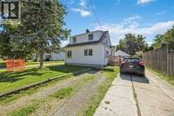 2012 Wayne AVENUE | Sarnia Ontario | Slide Image Two