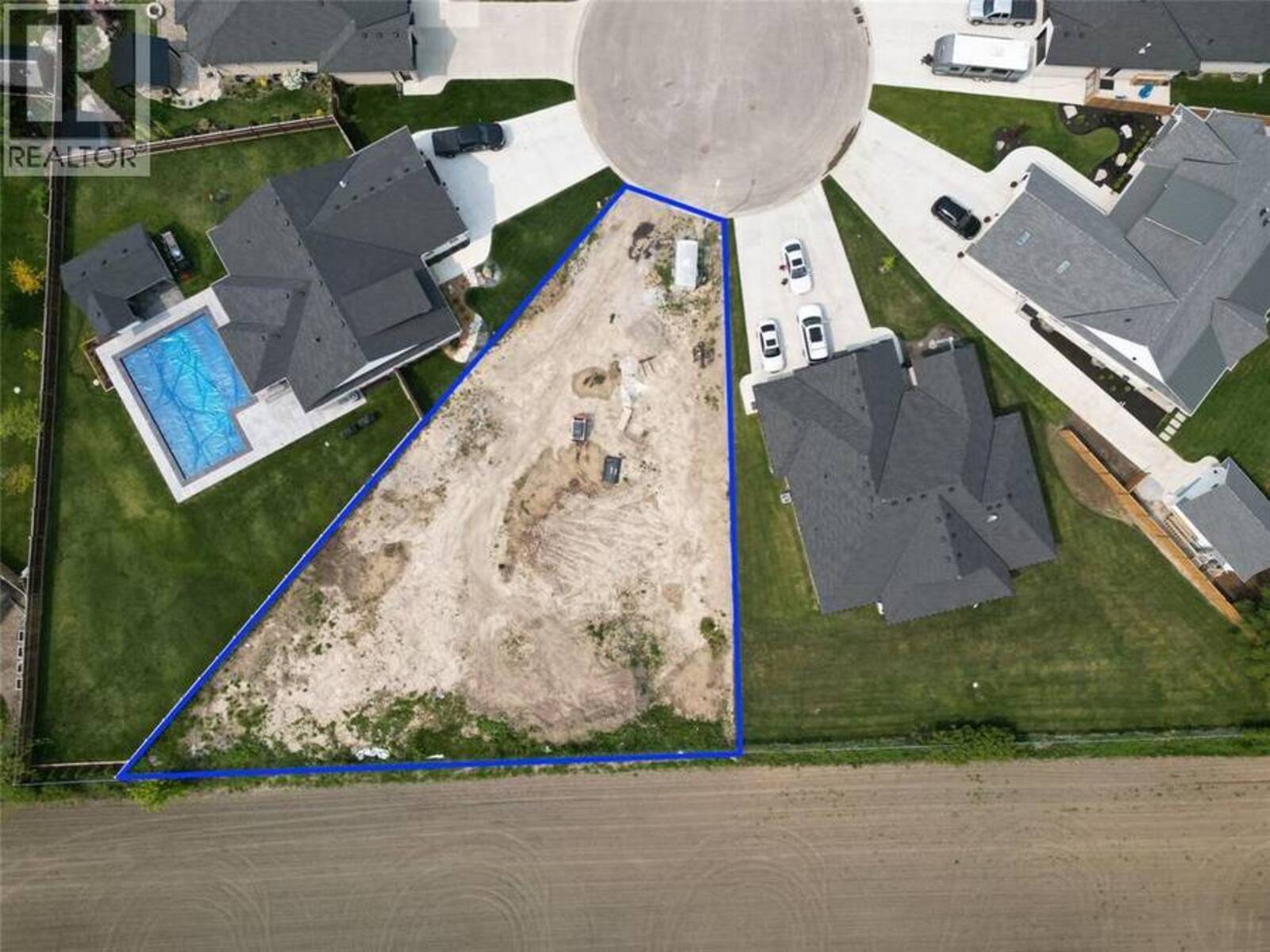 6709 LINCOLNSHIRE COURT, Plympton-Wyoming, Ontario N0N 1E0