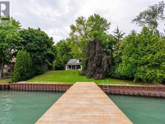 2807 ST CLAIR PARKWAY St. Clair Ontario, N0P 2H0 - 2 Bedrooms Waterfront Home For sale