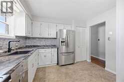 118 FINCH DRIVE | Sarnia Ontario | Slide Image Sixteen