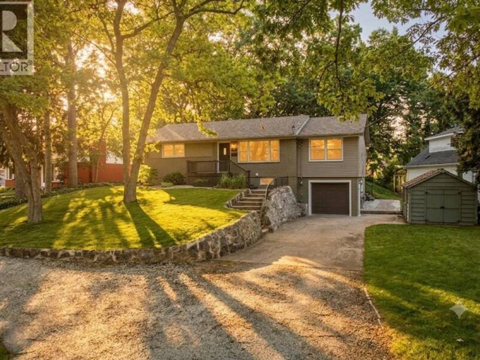 743 Errol ROAD East, Sarnia, Ontario N7V 2G6