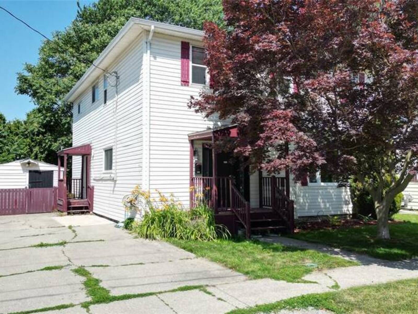 85 MAIN STREET, Wallaceburg, Ontario N8A 2G7