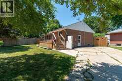 18 TWEEDSMUIR AVENUE | Sarnia Ontario | Slide Image Twenty-five