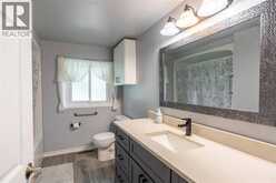 8 PARRY DRIVE | Chatham Ontario | Slide Image Sixteen