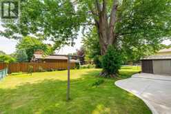 8 PARRY DRIVE | Chatham Ontario | Slide Image Twenty-three