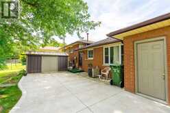 8 PARRY DRIVE | Chatham Ontario | Slide Image Twenty-four