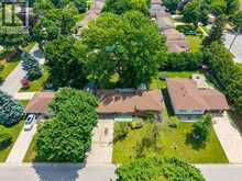 8 PARRY DRIVE | Chatham Ontario | Slide Image Thirty