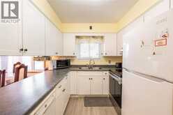 8 PARRY DRIVE | Chatham Ontario | Slide Image Nine