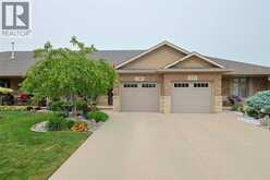 248 BENTLEY COURT | Sarnia Ontario | Slide Image Three