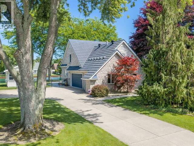 4784 MAPLEWOOD CRESCENT St. Clair Ontario, N0P 2B0 - 3 Bedrooms Waterfront Home For sale