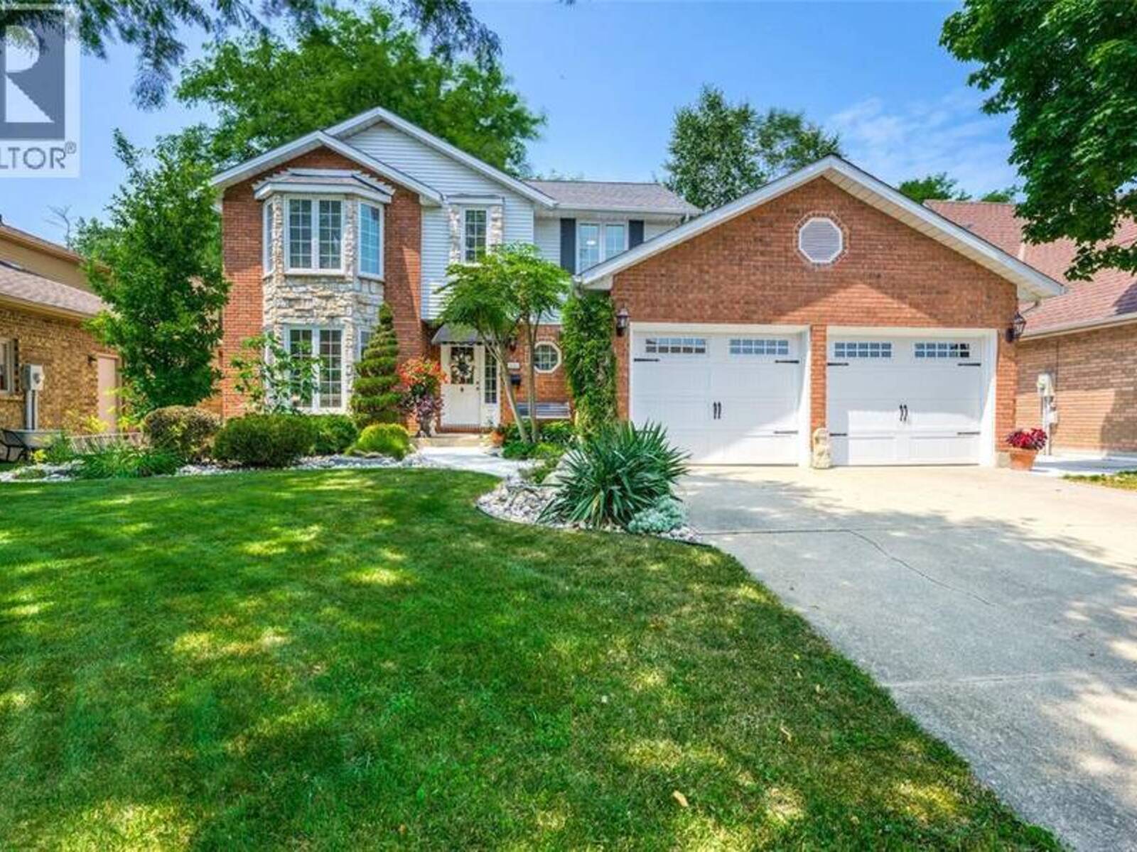 2845 STONEY CREEK DRIVE, Sarnia, Ontario N0N 1C0