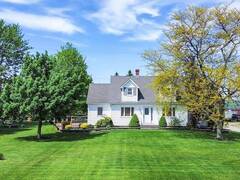8192 PETROLIA LINE Brooke-Alvinston Ontario, N0N 1A0