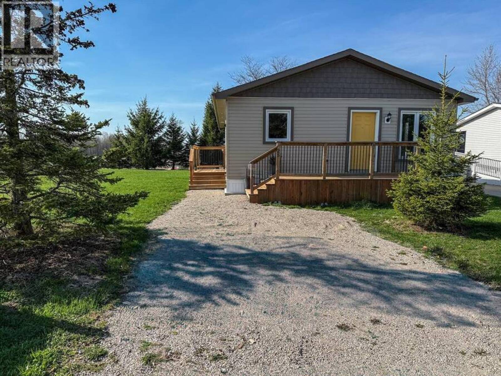 2761 OIL HERITAGE ROAD Unit# 25, Oil Springs, Ontario N0N 1P0