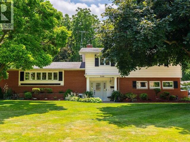 268 MARGARET AVENUE Wallaceburg Ontario, N8A 2A5 - 3 Bedrooms Waterfront Home For sale