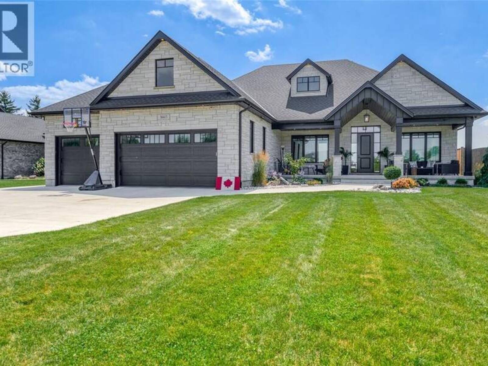 3665 EGREMONT ROAD, Plympton-Wyoming, Ontario N0N 1E0