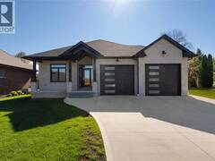 113 MACDONALD STREET Lambton Shores Ontario, N0N 1J0