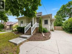 751 ROSS AVENUE Sarnia Ontario, N7T 1K4