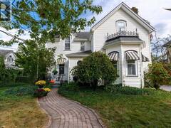 438 Emmeline STREET Petrolia Ontario, N0N 1R0