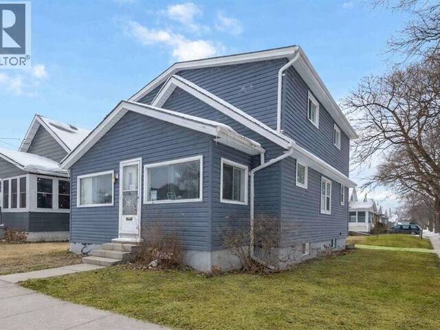 463 CONFEDERATION STREET Sarnia Ontario, N7T 2B5 - 5 Bedrooms Home For Sale