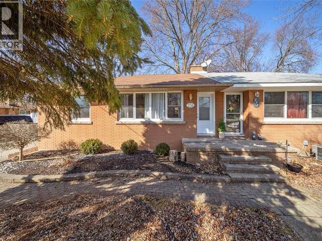 236 PAGET STREET St. Clair Ontario, N0N 1G0 - 4 Bedrooms Home For Sale