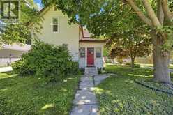 454 MAUDE STREET | Petrolia Ontario | Slide Image One