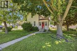 454 MAUDE STREET | Petrolia Ontario | Slide Image Two