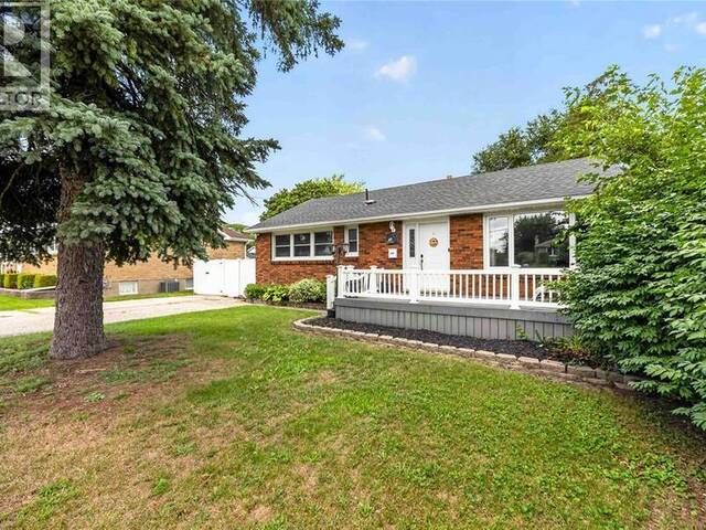 1108 ERROL ROAD East Sarnia Ontario, N7S 2E9 - 4 Bedrooms Home For Sale