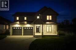 3527 PAUL CRESCENT | Plympton-Wyoming Ontario | Slide Image Three