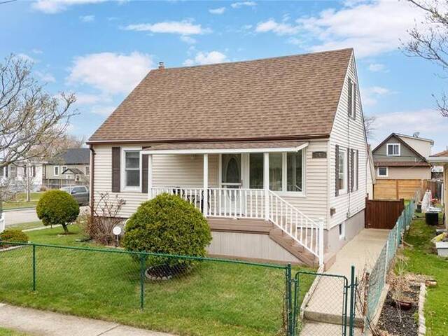 748 Alexander STREET Sarnia Ontario, N7T 5G8 - 3 Bedrooms Home For Sale