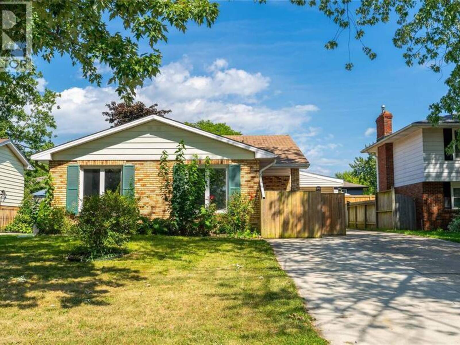 103 HANNA CRESCENT, Sarnia, Ontario N7S 4H4