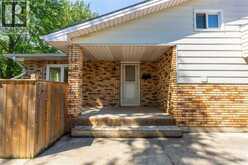 103 HANNA CRESCENT | Sarnia Ontario | Slide Image Three